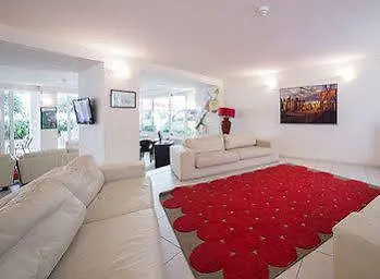 Residence Hotel Rubino Fogliano Marina 3*,